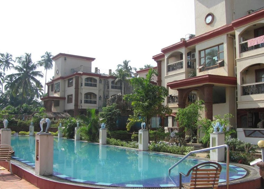 Sun City Resort Baga Bagian luar foto